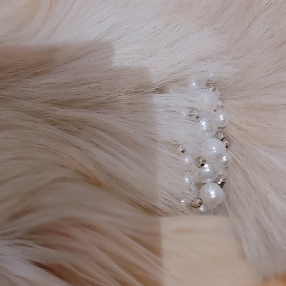 Dog Collar White and Silver Pearl Suitable for Small Dog - Picture 3 of 5